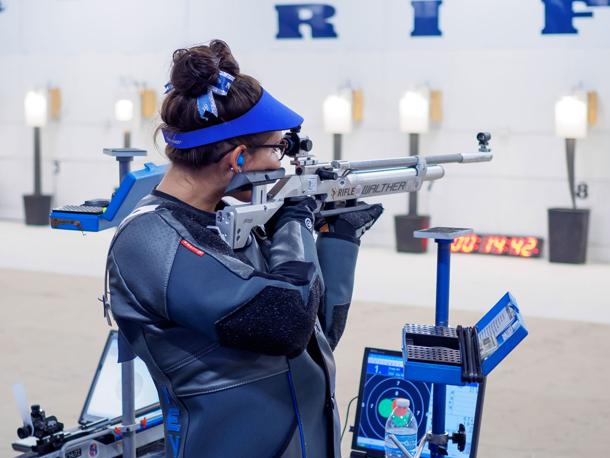 unr-rifle-team-shooter-on-line-010617